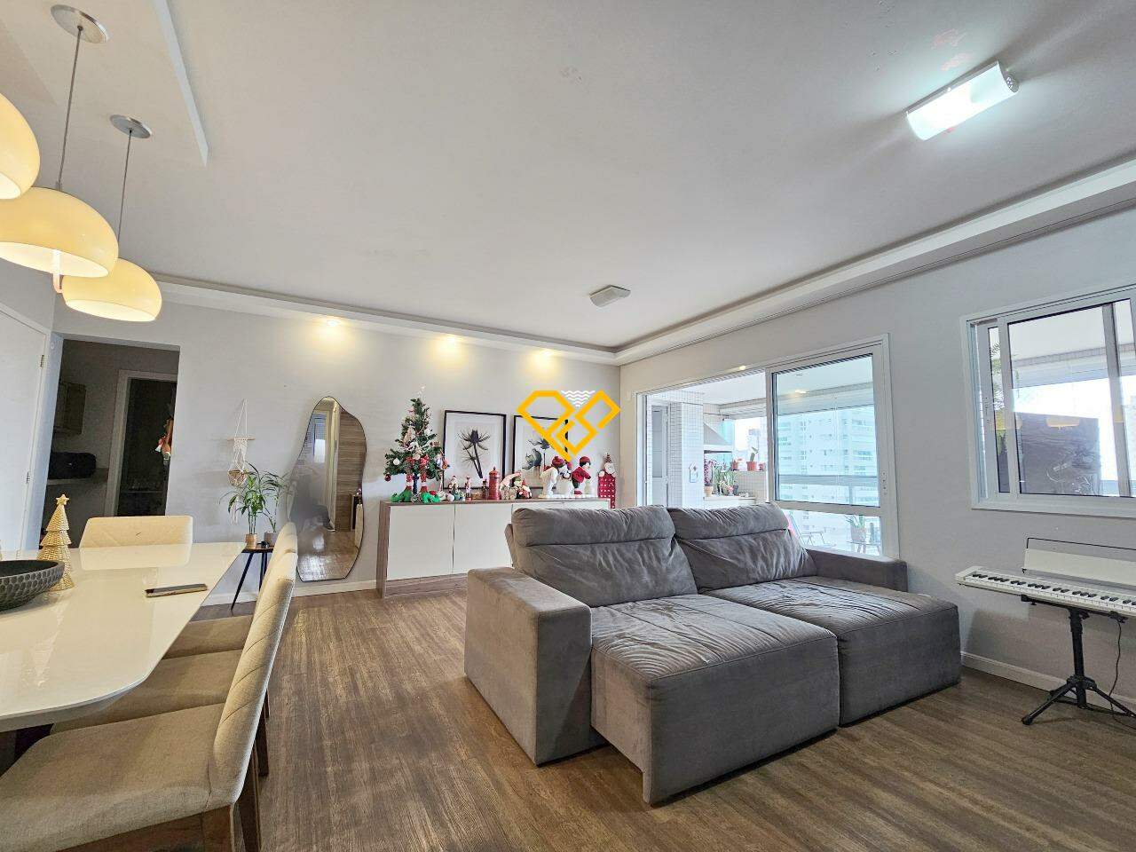 Apartamento à venda no Embaré: Sala