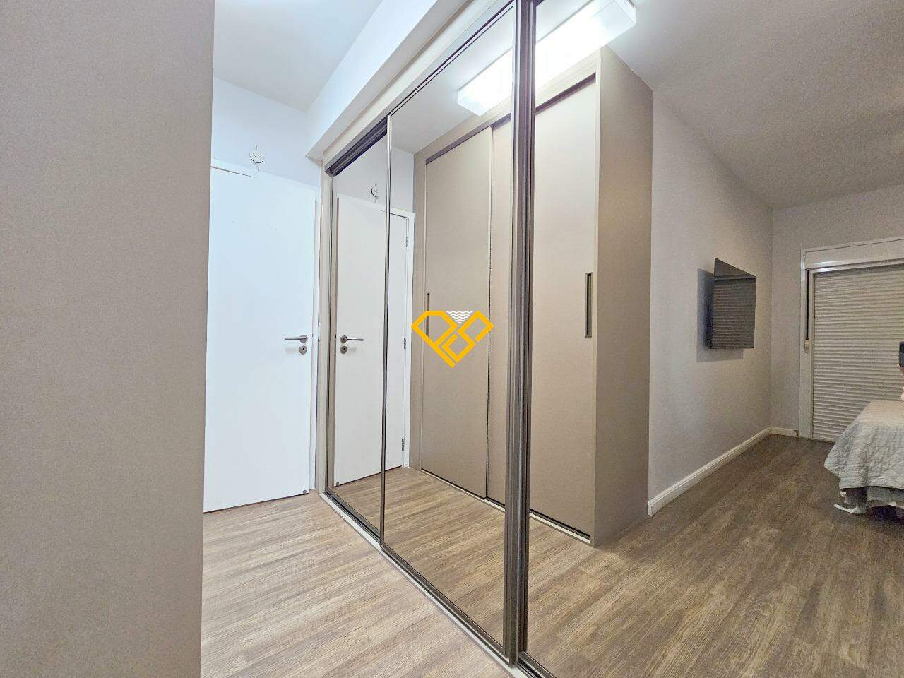 Apartamento à venda no Embaré: Dormitório 1 - suíte