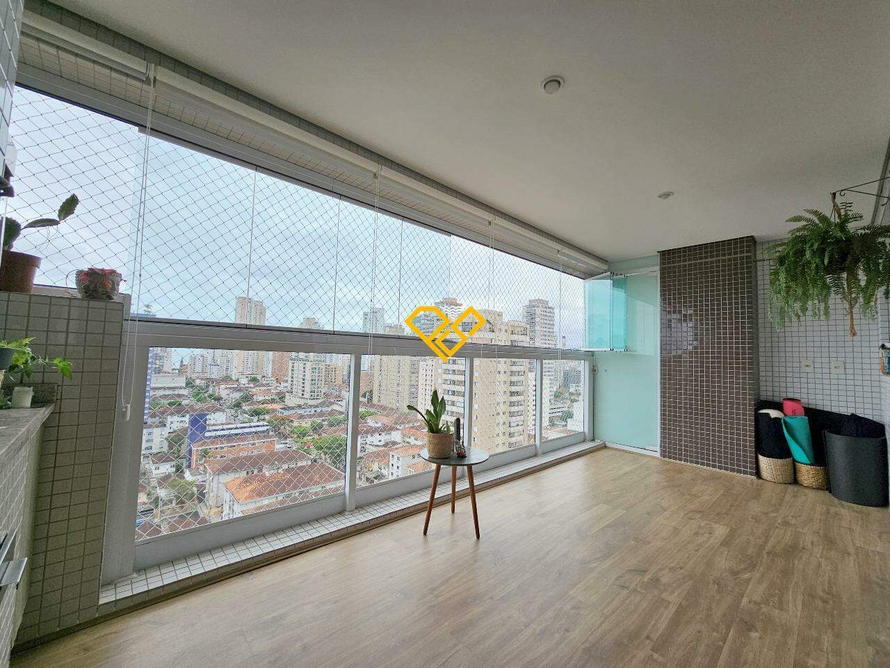 Apartamento à venda no Embaré: Varanda