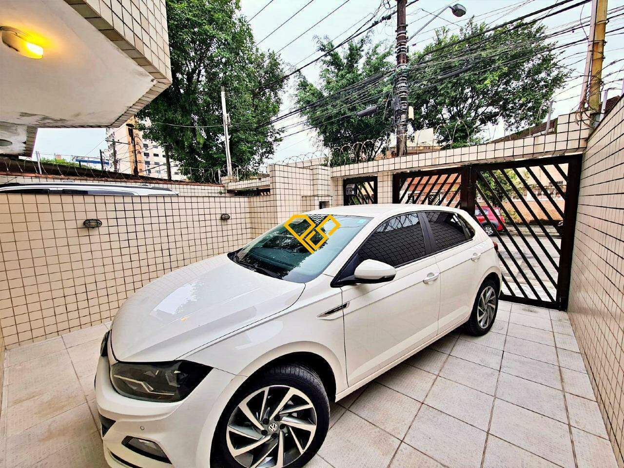 Sobreposta Baixa à venda no Aparecida: Garagem