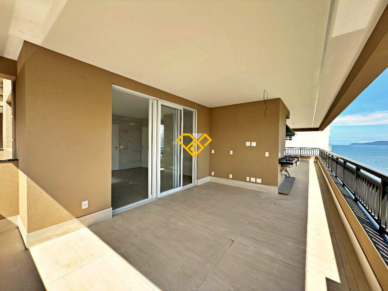 Apartamento à venda no Aparecida: Varanda