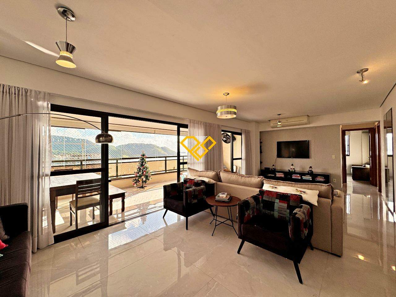 Apartamento à venda no Ponta da Praia: Sala