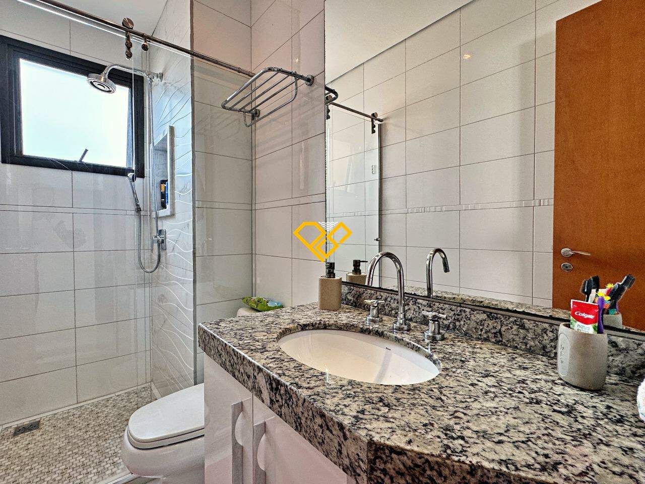Apartamento à venda no Ponta da Praia: Wc social