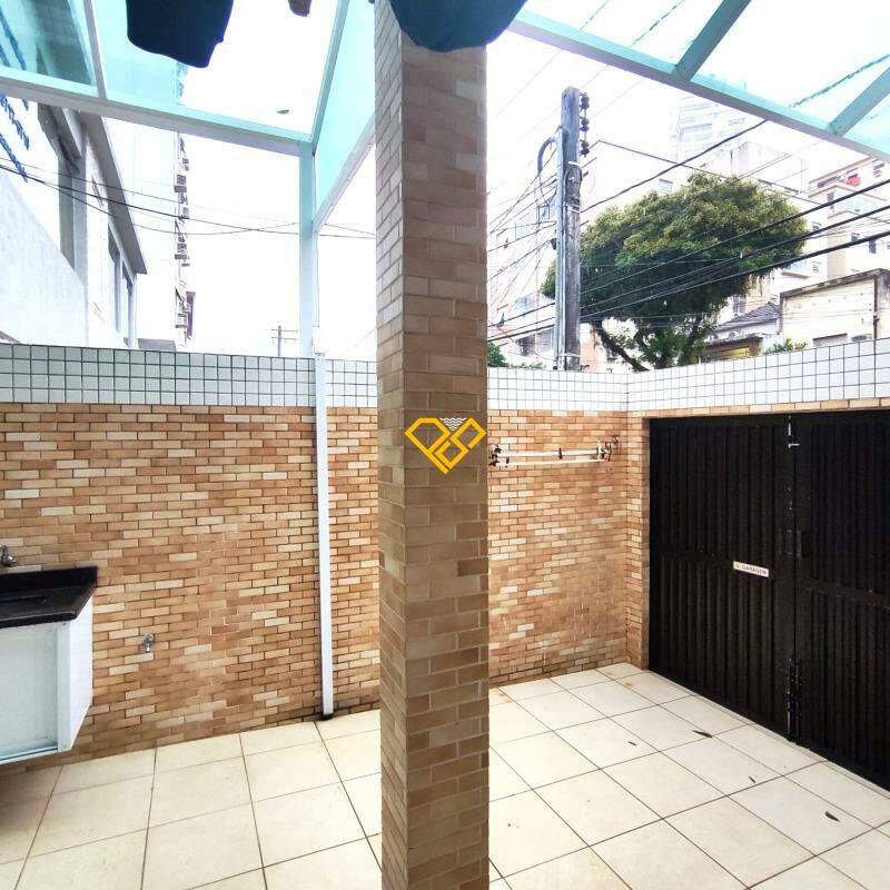 Sobrado à venda no Gonzaga: 