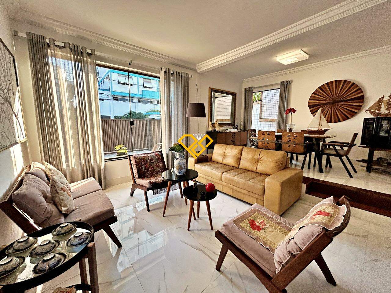 Casa à venda no Ponta da Praia: Sala