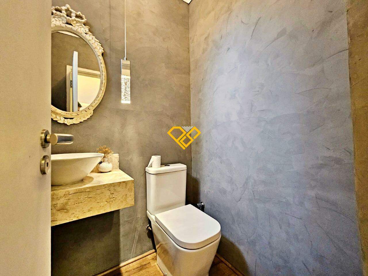 Sobreposta Alta à venda no Vila Belmiro: Lavabo