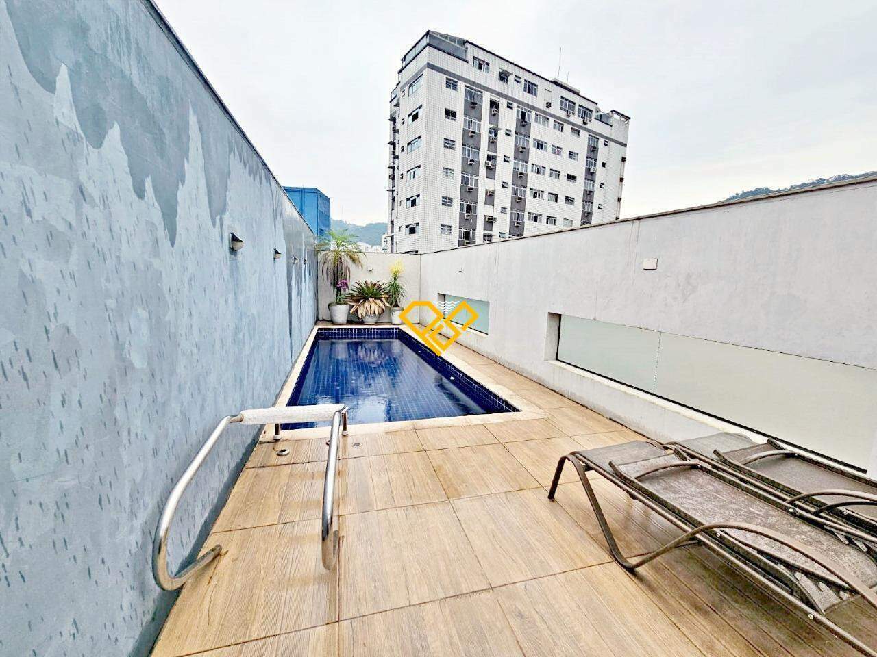 Sobreposta Alta à venda no Vila Belmiro: Piscina