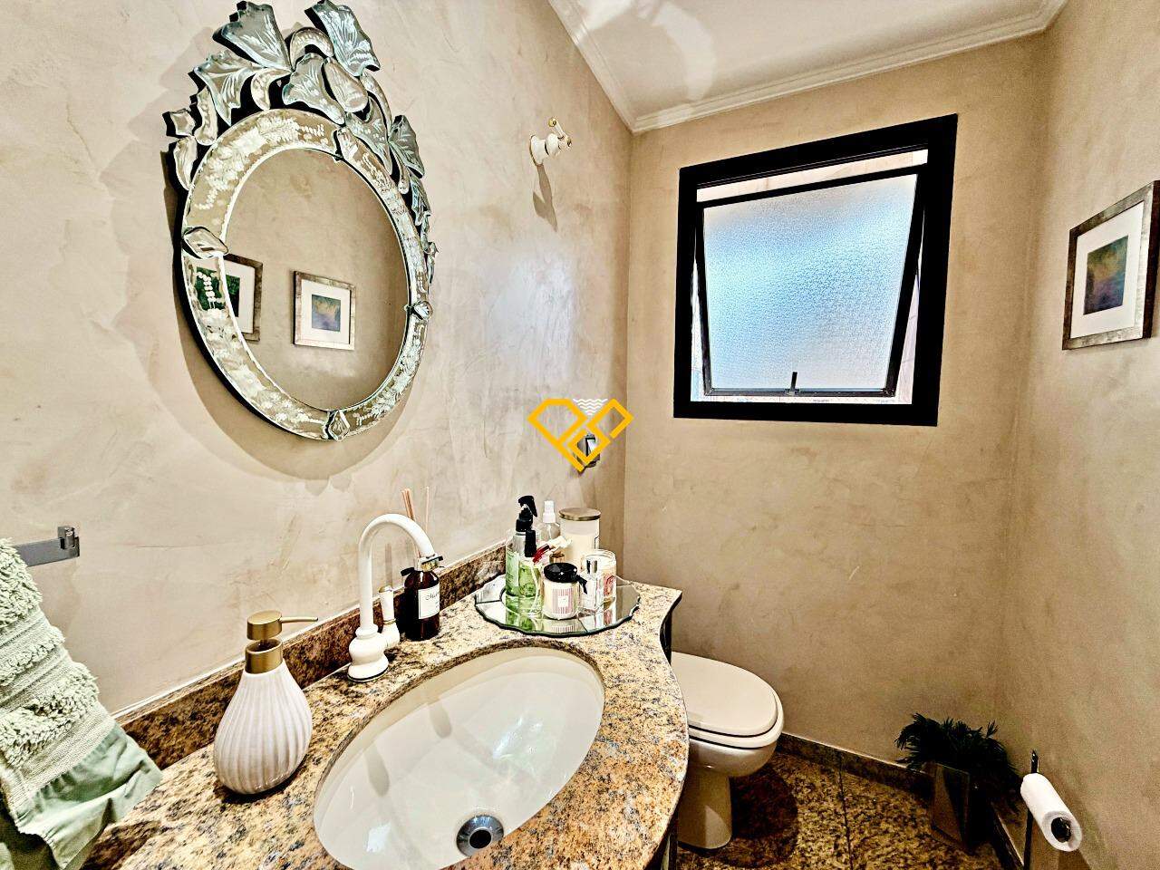 Apartamento à venda no Gonzaga: Lavabo