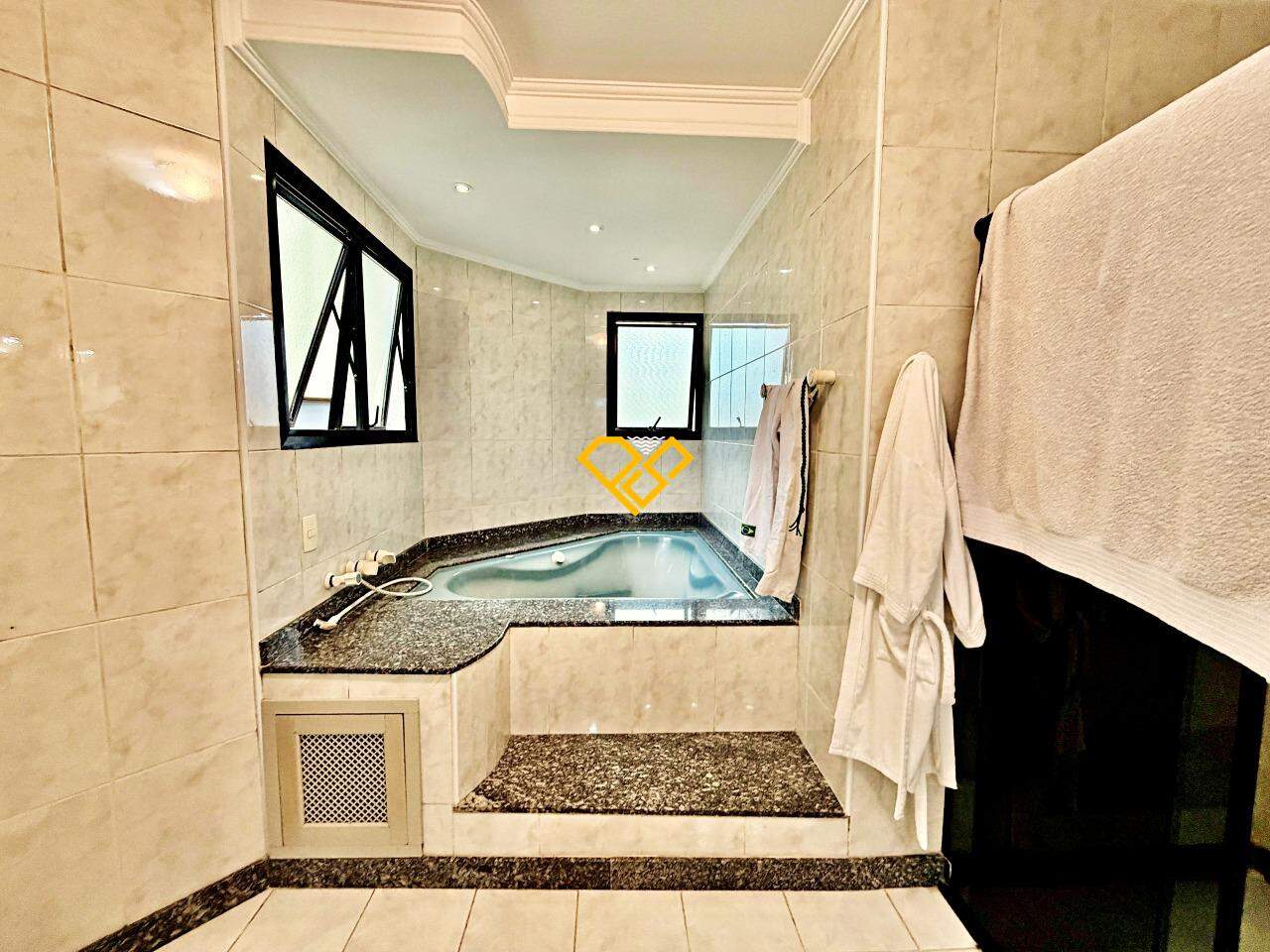 Apartamento à venda no Gonzaga: Wc suíte 1 - master