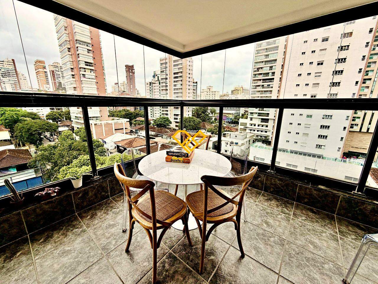 Apartamento à venda no Gonzaga: Varanda