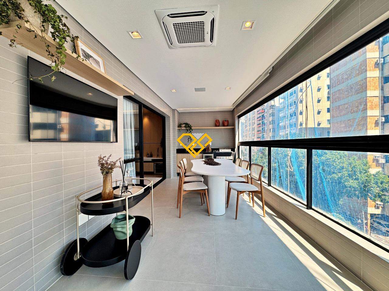 Apartamento à venda no Aparecida: Varanda com churrasqueira