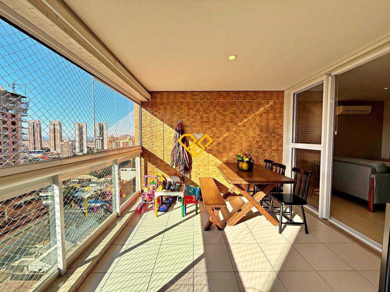 Apartamento à venda no Ponta da Praia: Varanda