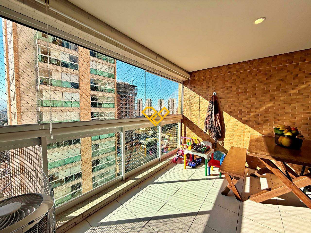 Apartamento à venda no Ponta da Praia: Varanda