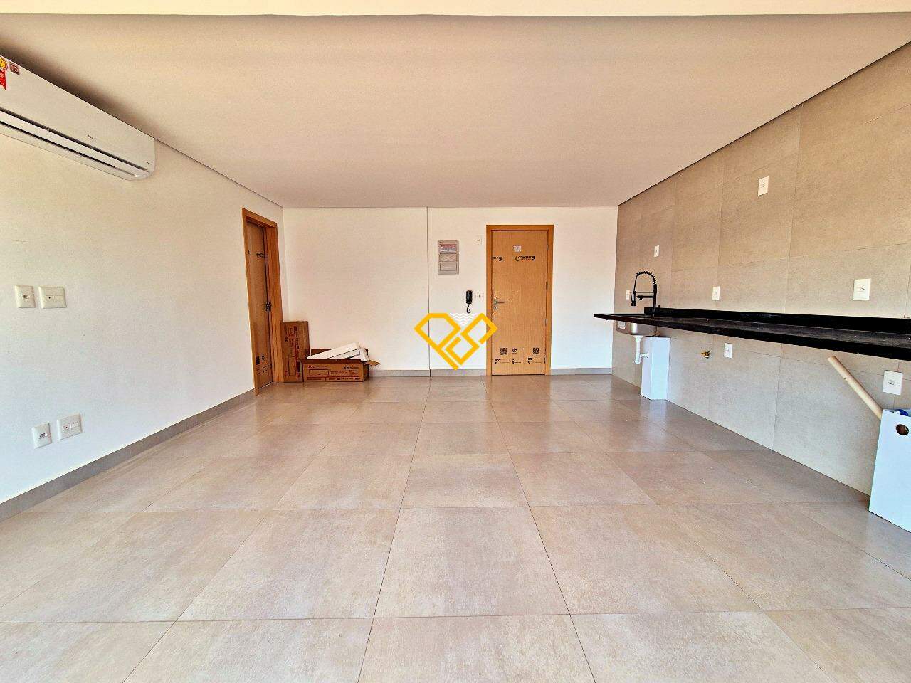 Apartamento à venda no Ponta da Praia: 
