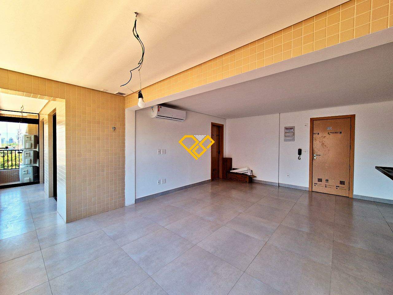 Apartamento à venda no Ponta da Praia: 