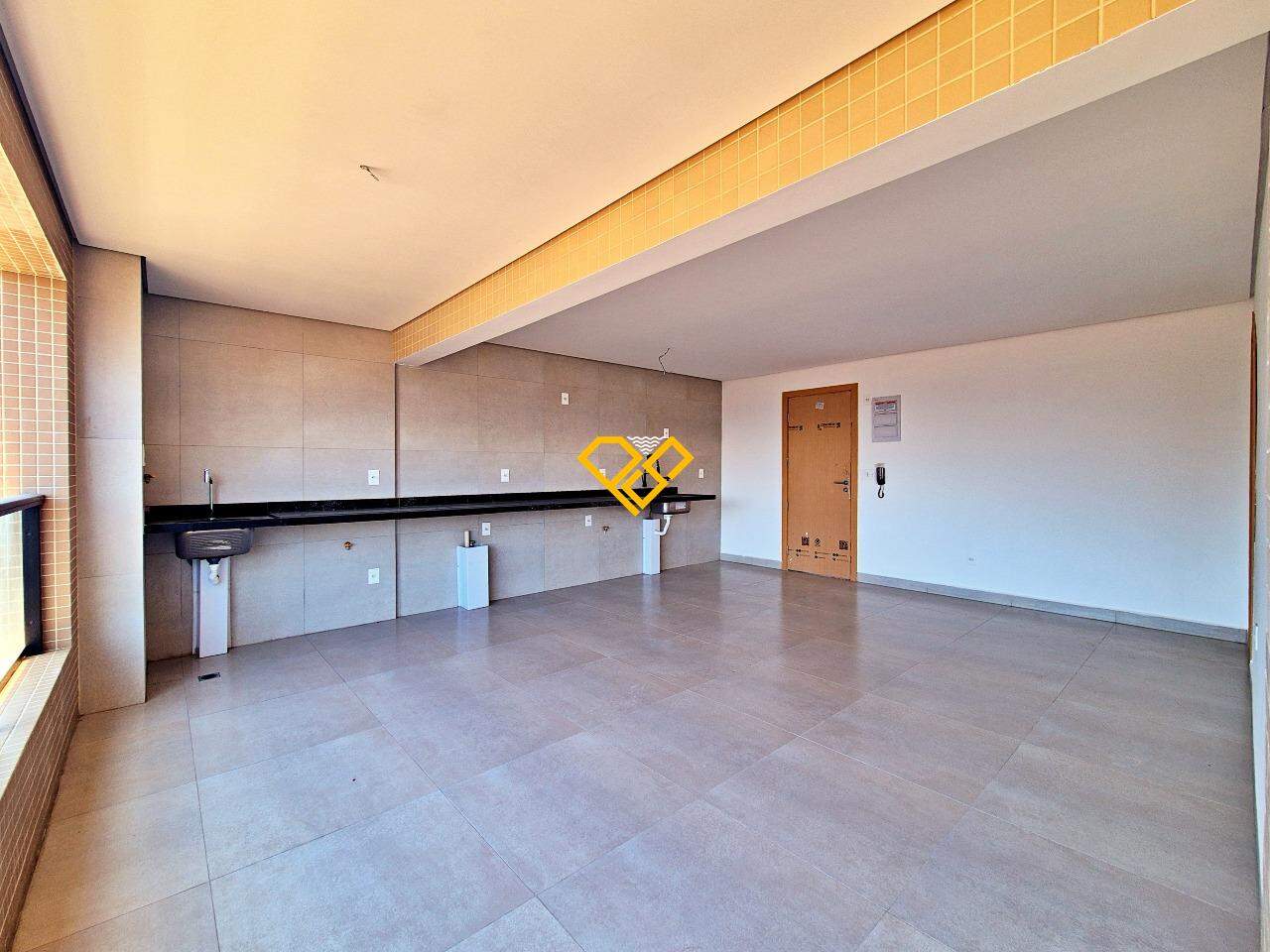 Apartamento à venda no Ponta da Praia: 