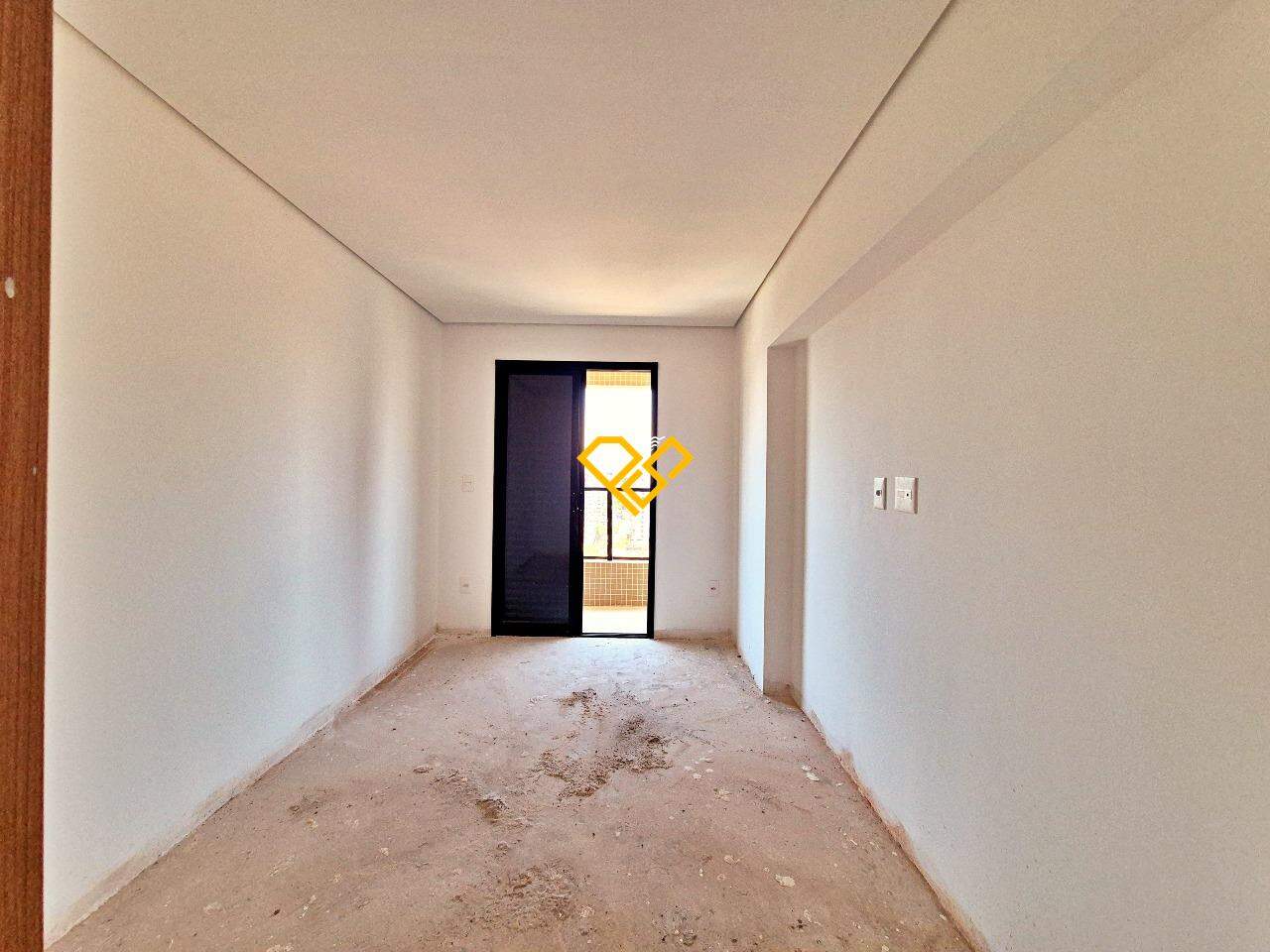 Apartamento à venda no Ponta da Praia: 
