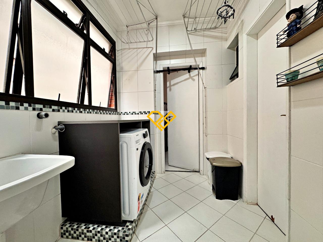 Apartamento à venda no Embaré: Área de serviço