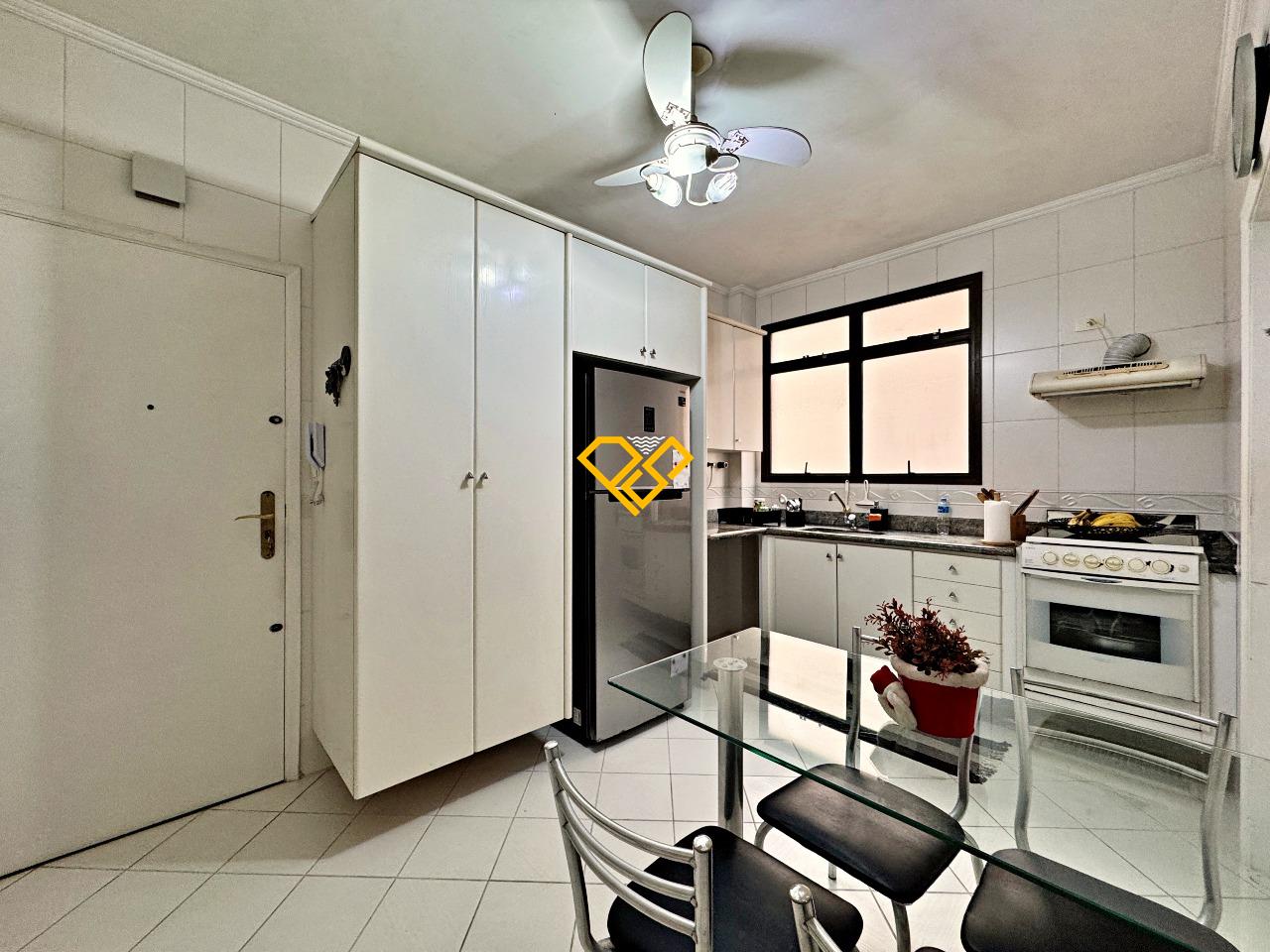 Apartamento à venda no Embaré: Cozinha