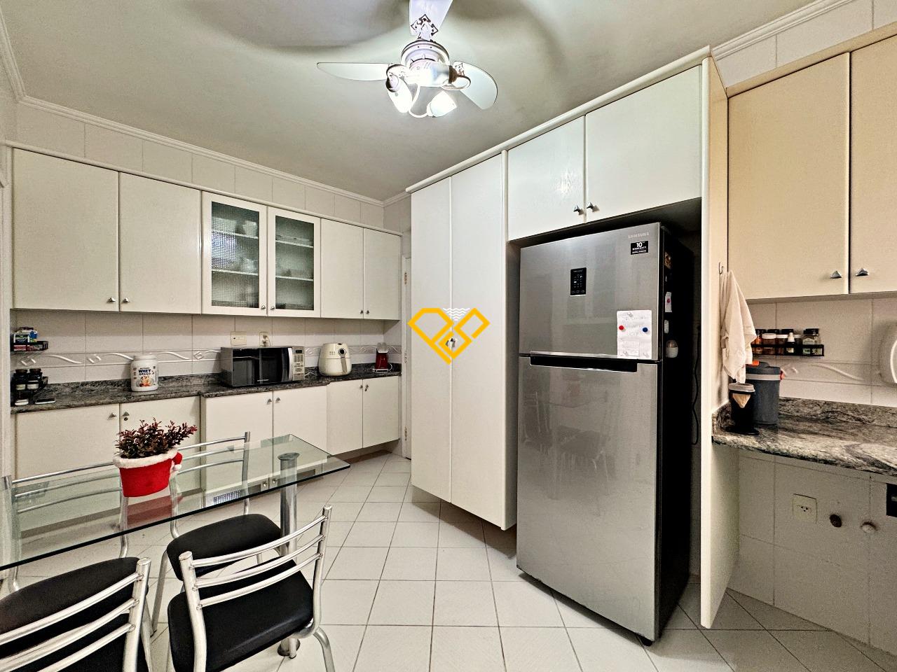 Apartamento à venda no Embaré: Cozinha