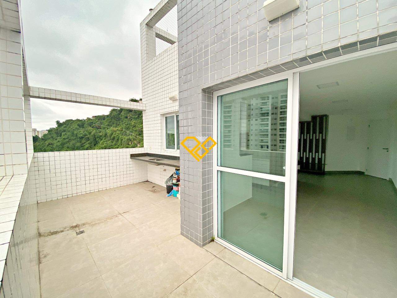 Apartamento Duplex para aluguel no Marapé: Área externa