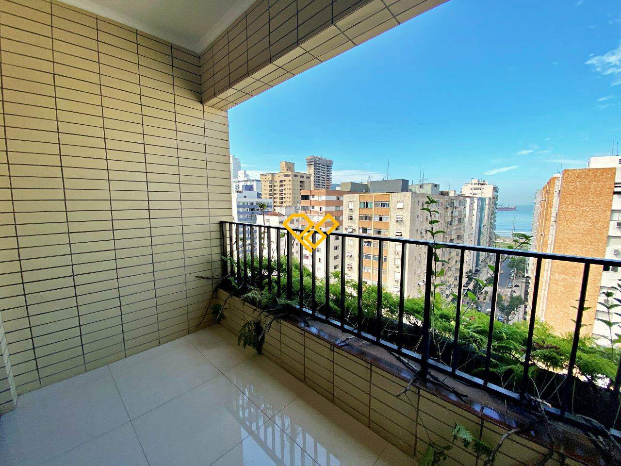 Apartamento para aluguel no Ponta da Praia: Varanda