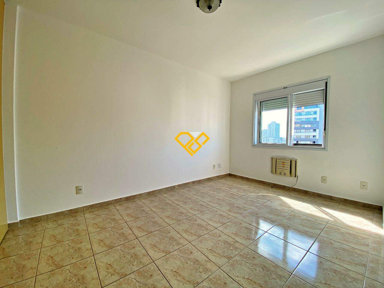 Apartamento para aluguel no Ponta da Praia: Dormitório 1 - suíte