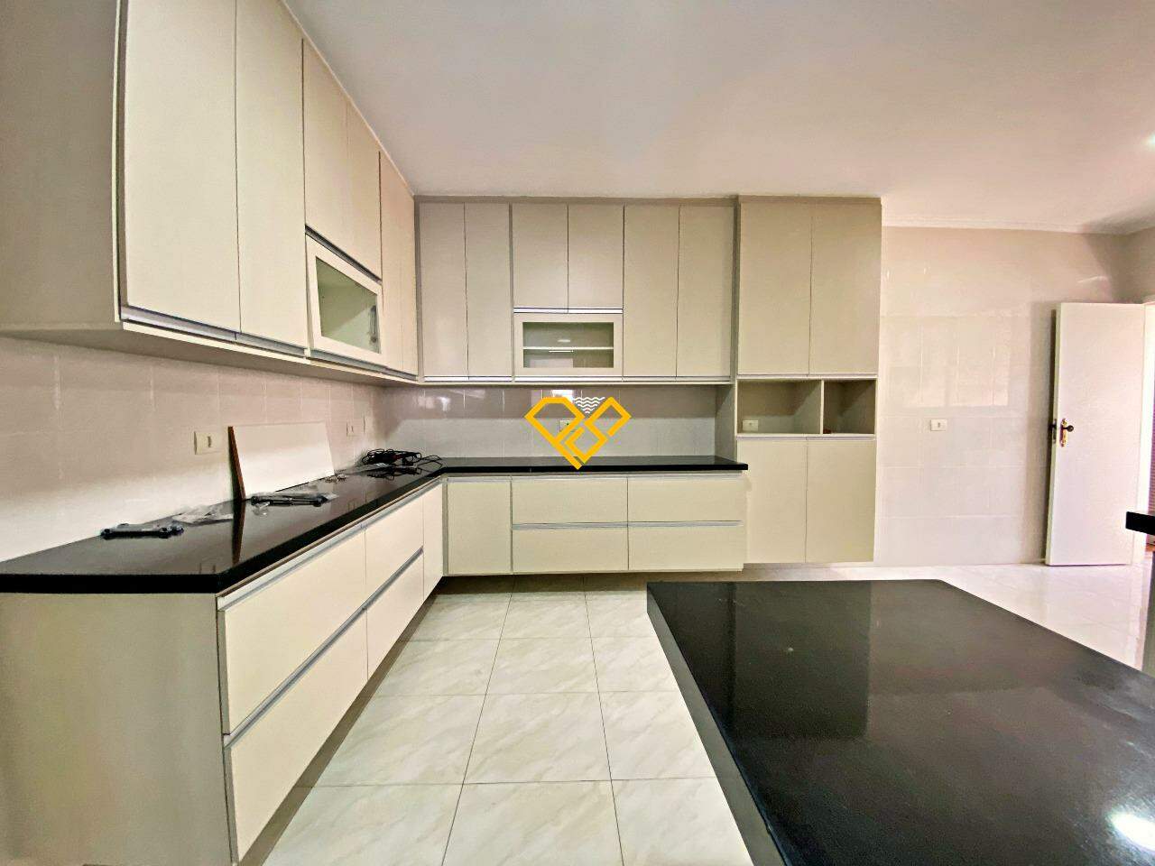 Apartamento para aluguel no Ponta da Praia: Cozinha
