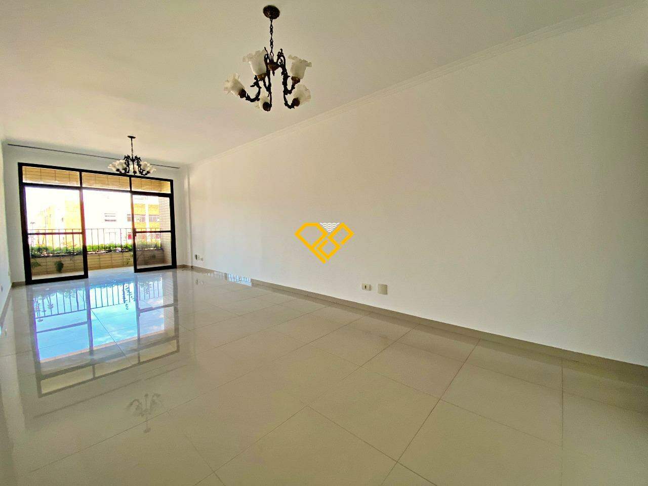 Apartamento para aluguel no Ponta da Praia: Sala