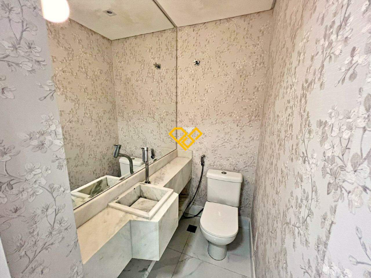 Apartamento para aluguel no Ponta da Praia: Lavabo
