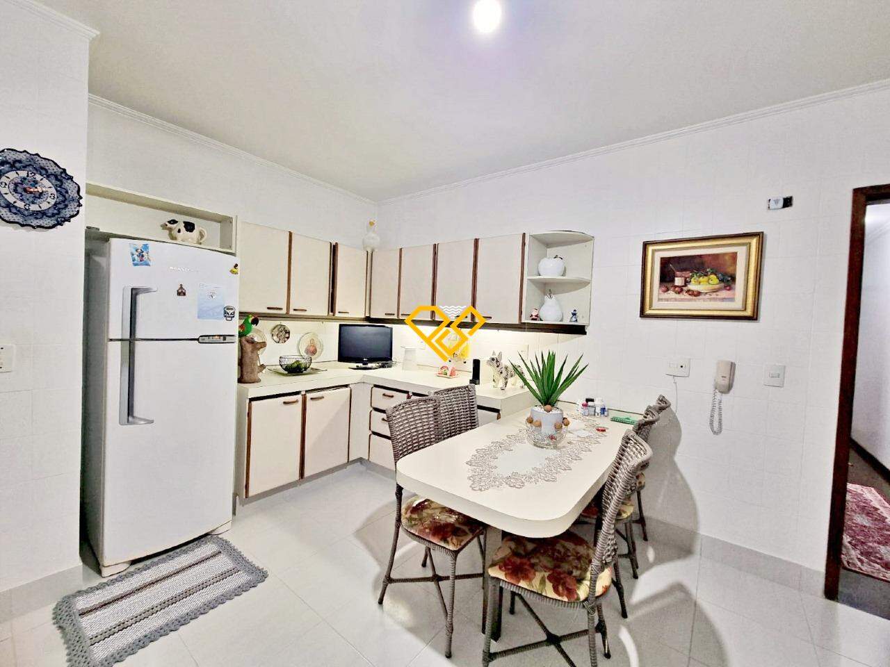 Apartamento à venda no Gonzaga: Cozinha