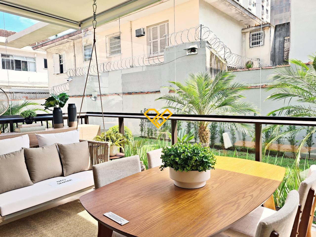 Apartamento à venda no Ponta da Praia: 