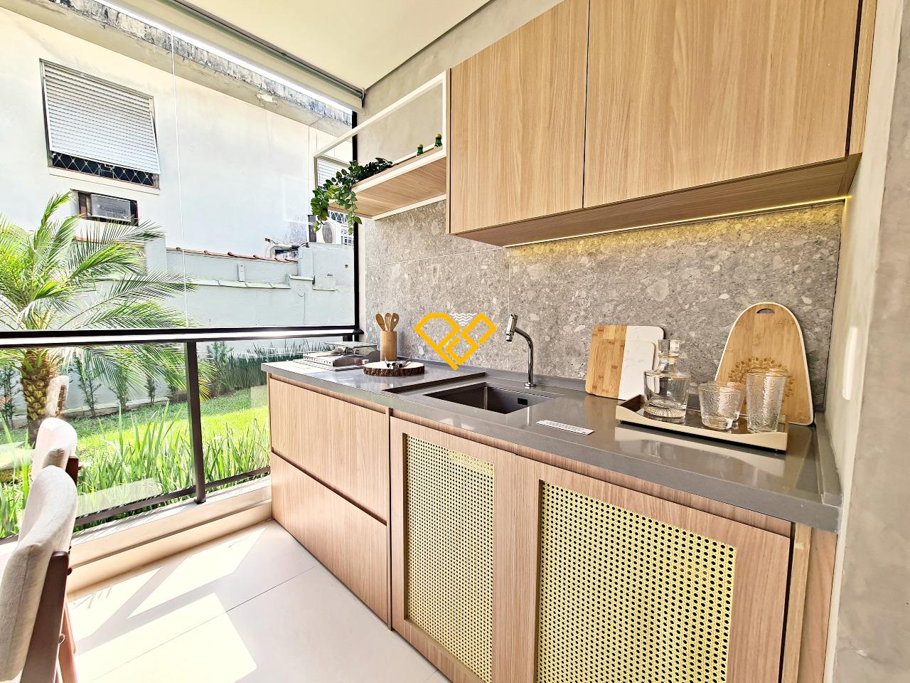 Apartamento à venda no Ponta da Praia: 