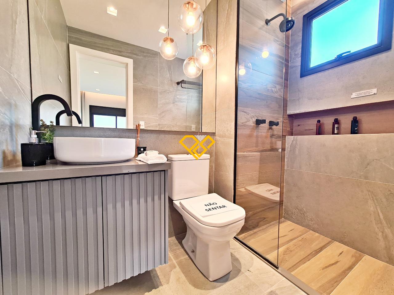 Apartamento à venda no Ponta da Praia: 