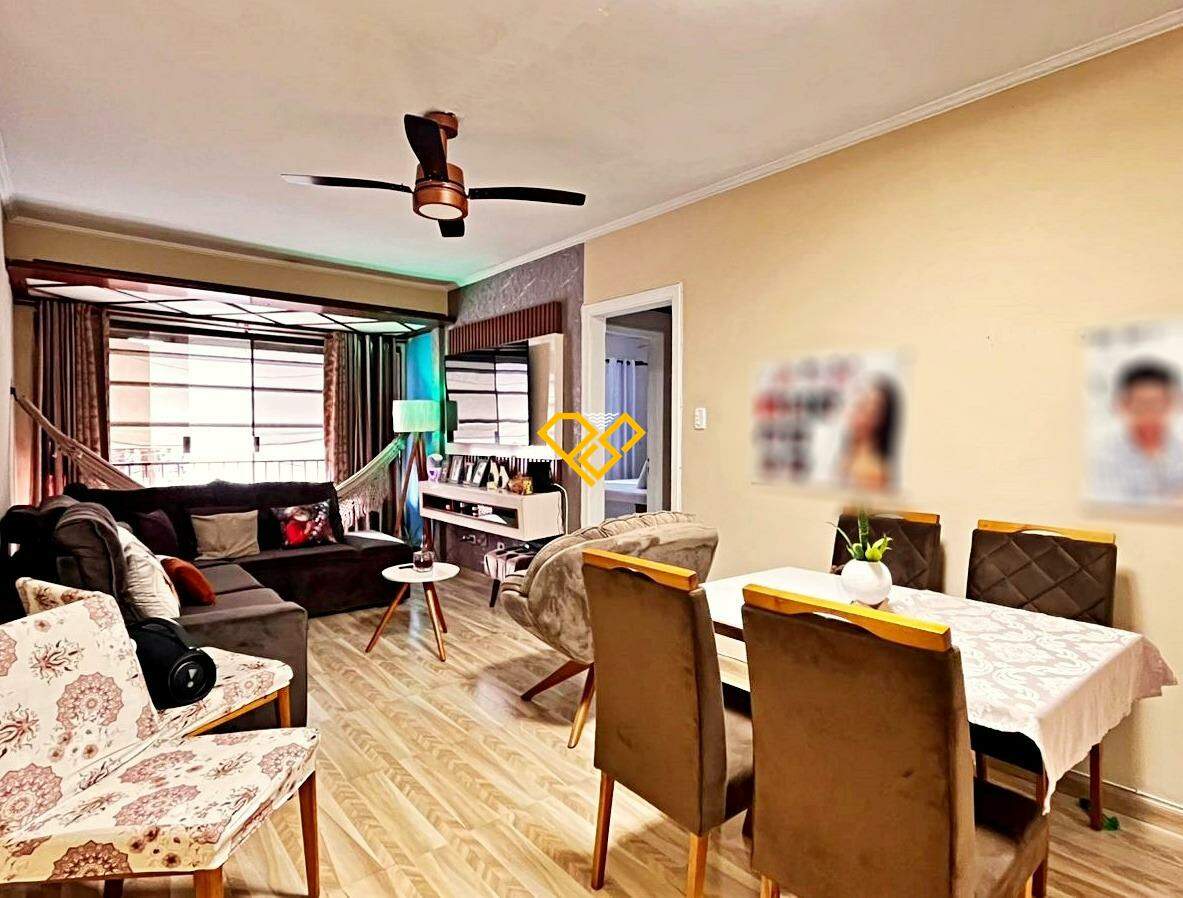 Apartamento à venda no Ponta da Praia: Sala