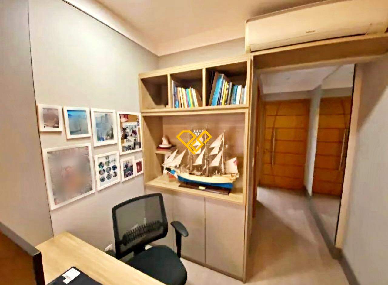 Apartamento à venda no Ponta da Praia: Escritório