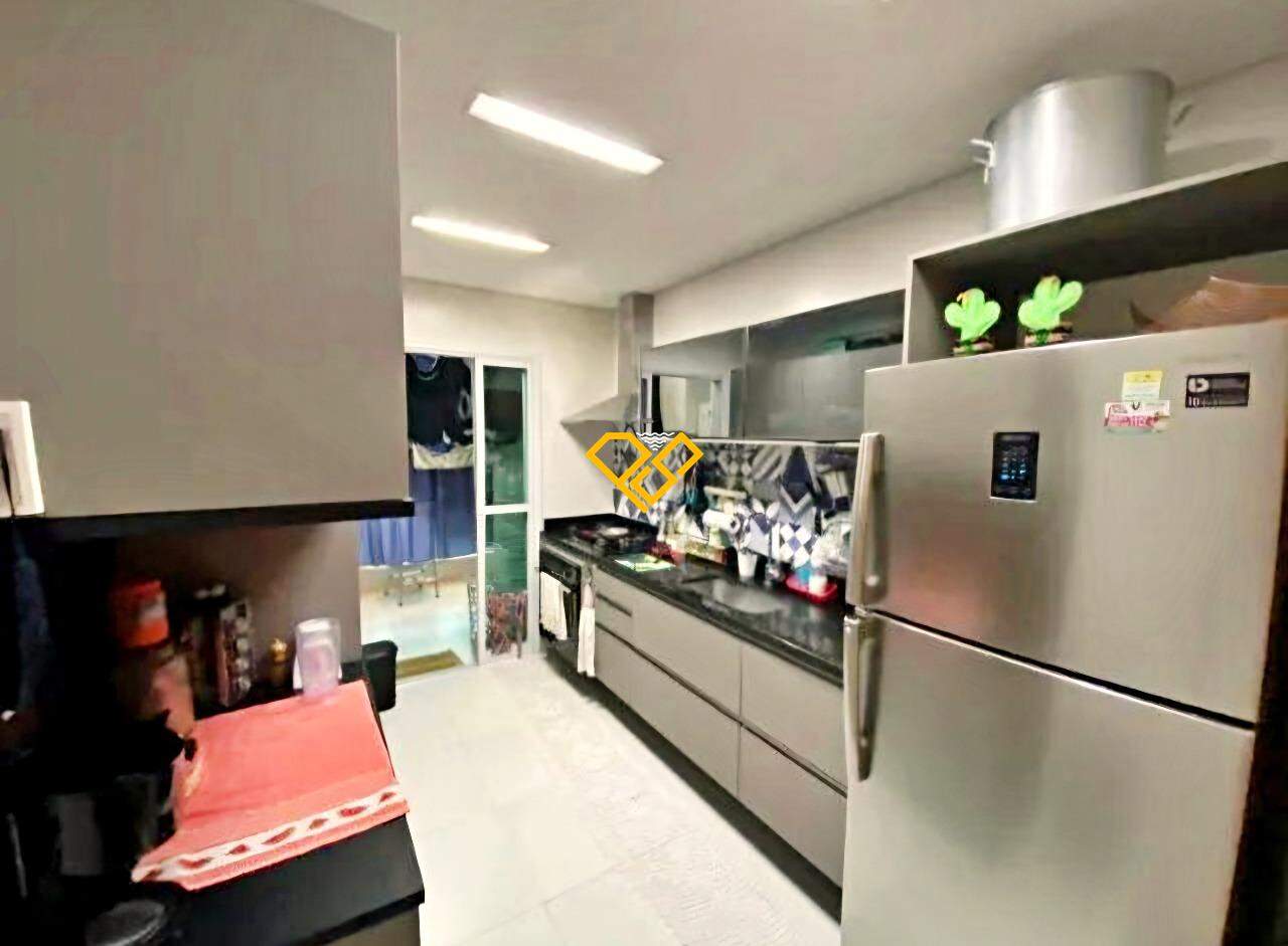 Apartamento à venda no Ponta da Praia: Cozinha