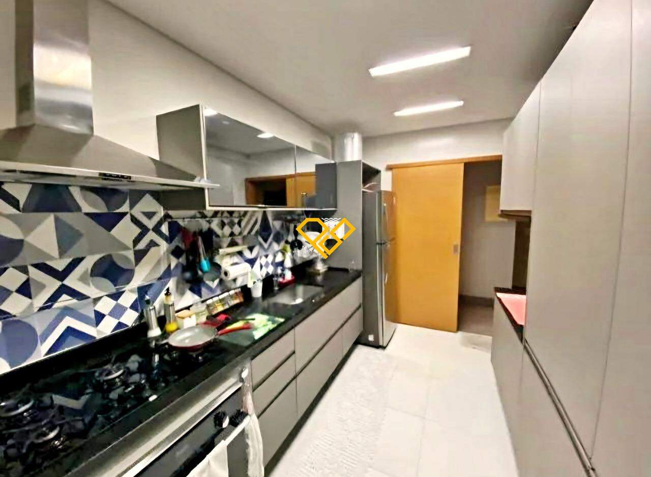 Apartamento à venda no Ponta da Praia: Cozinha