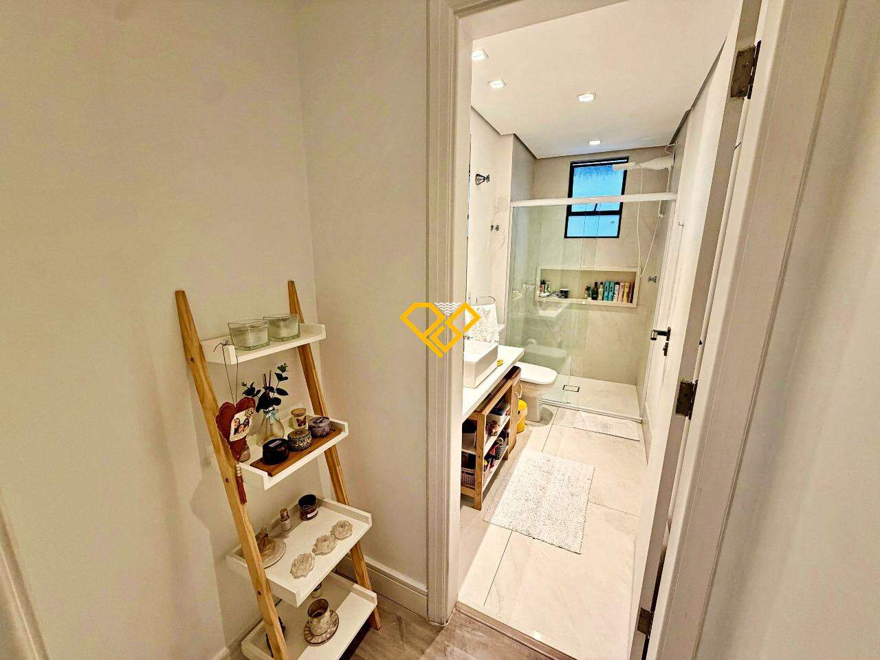 Apartamento à venda no Pompéia: Wc social