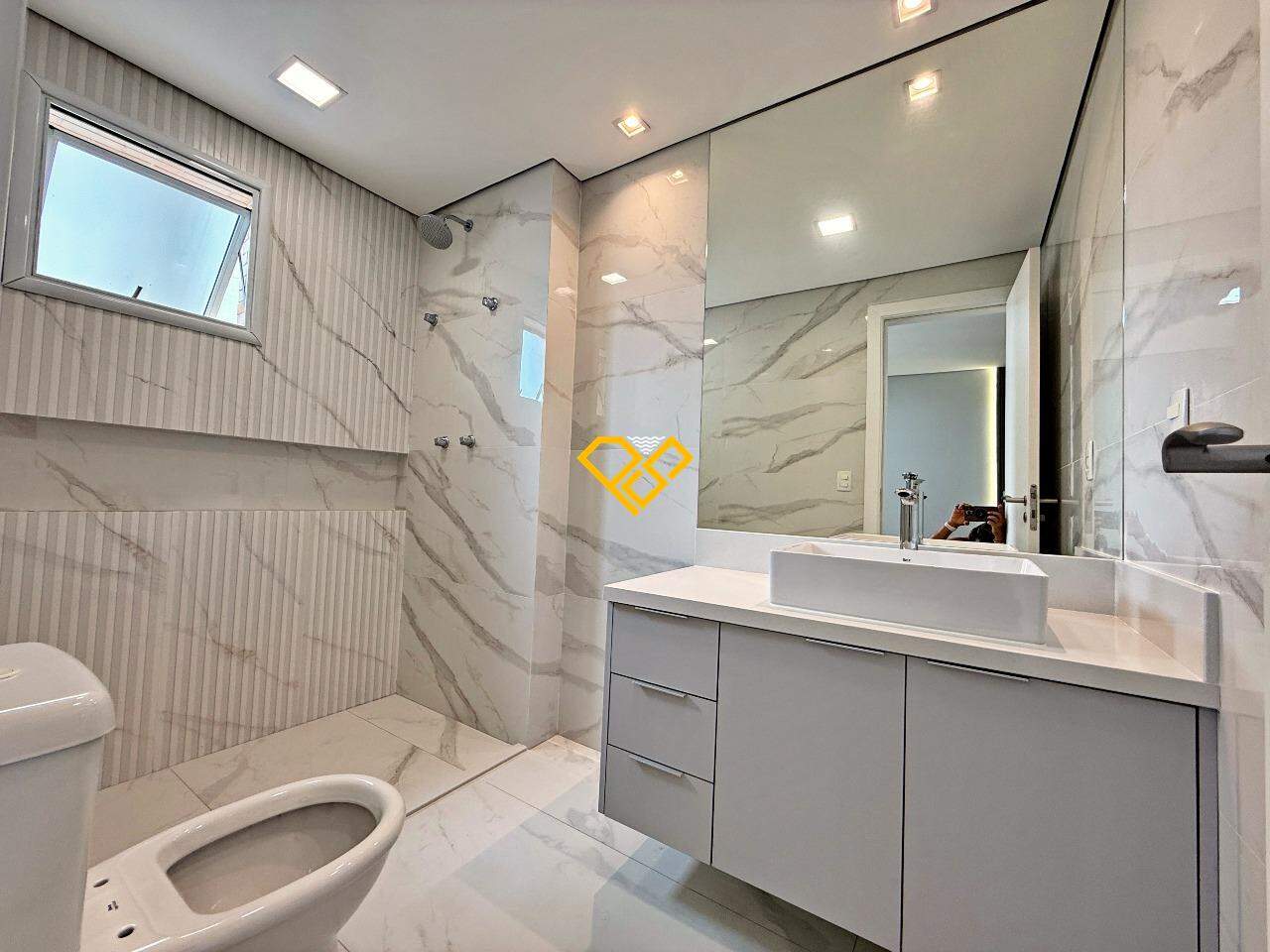 Apartamento à venda no Gonzaga: Wc suíte 1 - master