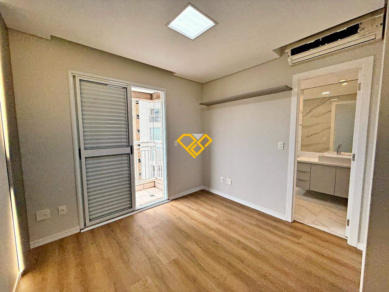 Apartamento à venda no Gonzaga: Dormitório 1 - suíte master