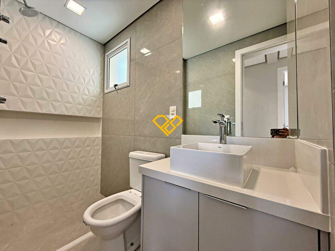 Apartamento à venda no Gonzaga: Wc suíte 2