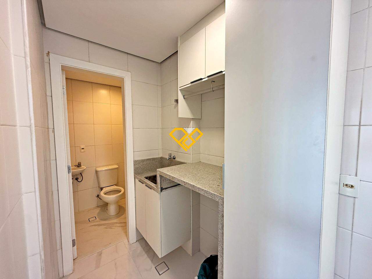 Apartamento à venda no Gonzaga: Área de serviço