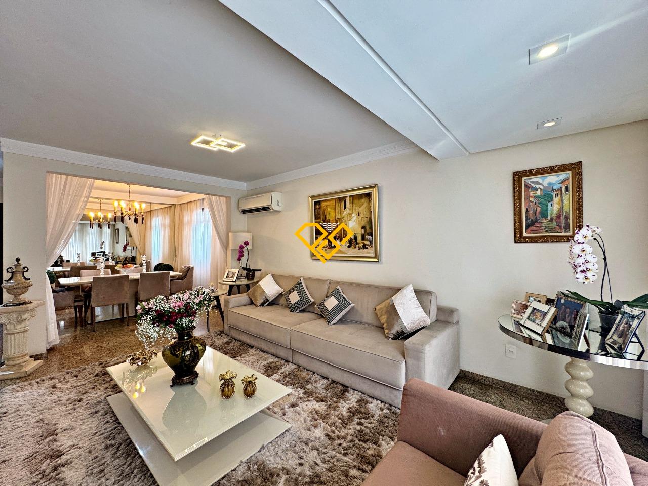 Sobrado à venda no Embaré: 