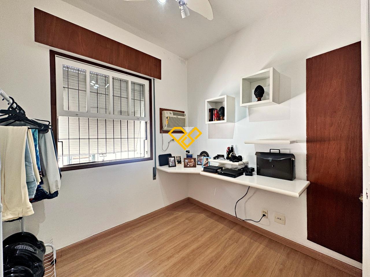 Sobrado à venda no Embaré: 