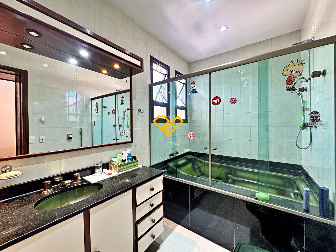 Sobrado à venda no Embaré: 