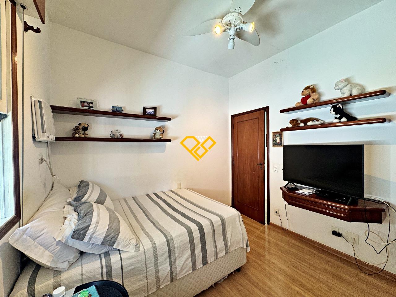 Sobrado à venda no Embaré: 