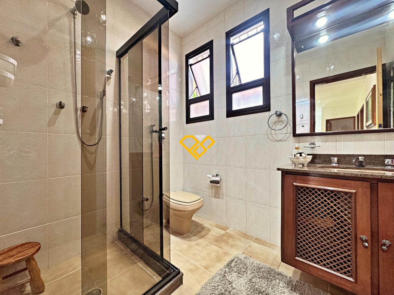 Sobrado à venda no Embaré: 