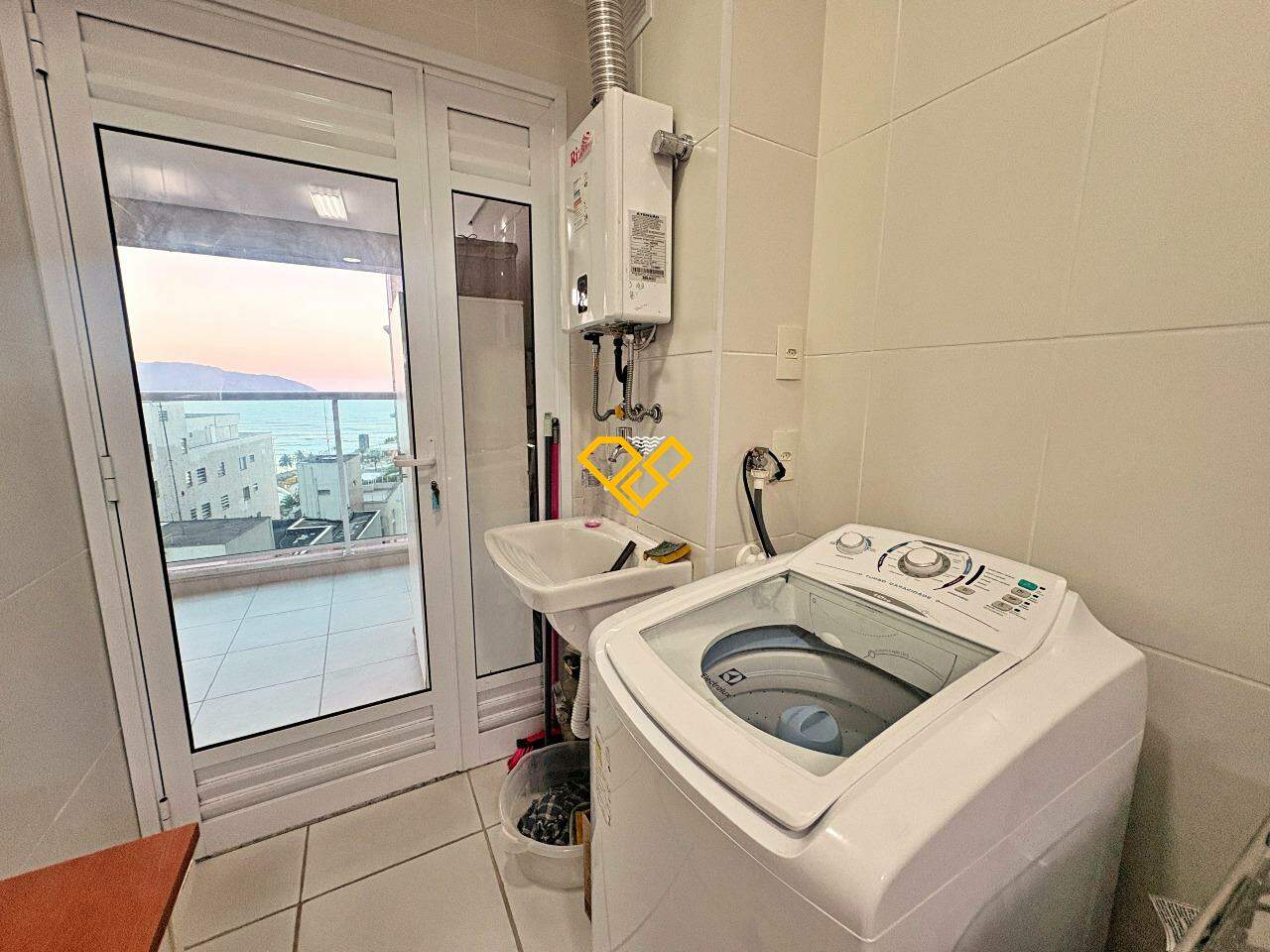 Apartamento à venda no José Menino: Área de serviço