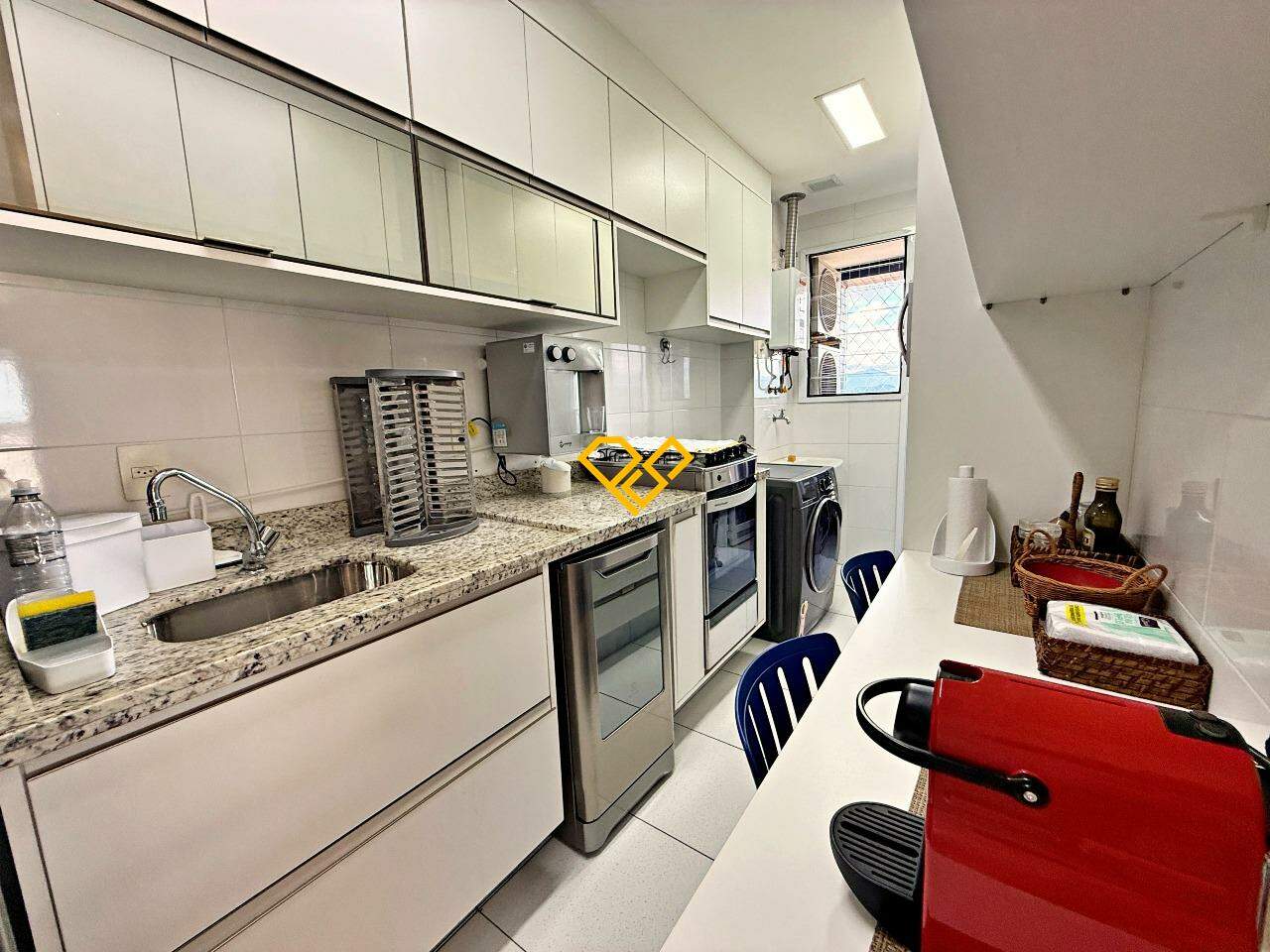 Apartamento à venda no Gonzaga: Cozinha